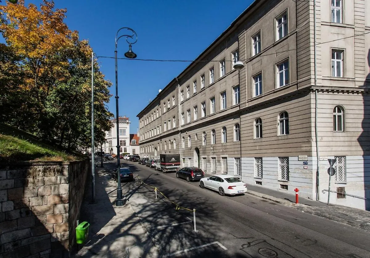 公寓 Buda Castle -Shiny 3 Bedrooms 布达佩斯